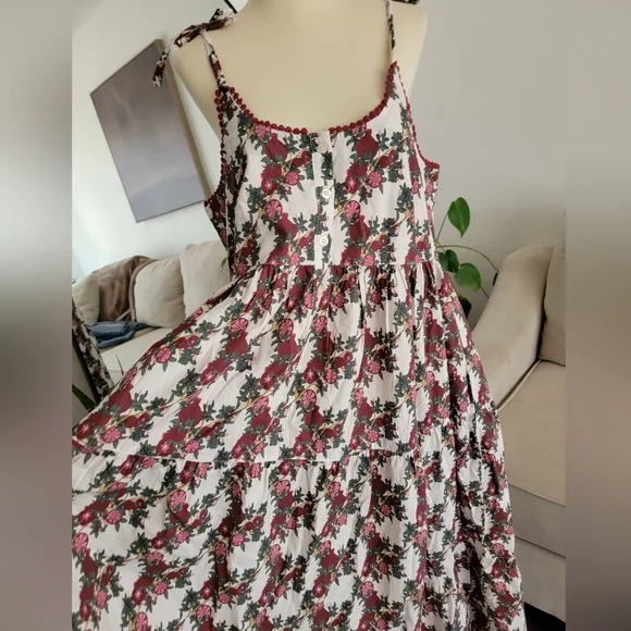 SOLD Kate Quinn Maxi Dress - Picture 5 of 10